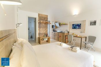 Фото Dione Apartments Ortigia