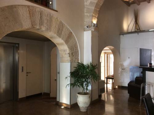 Фото Ucciardhome Hotel