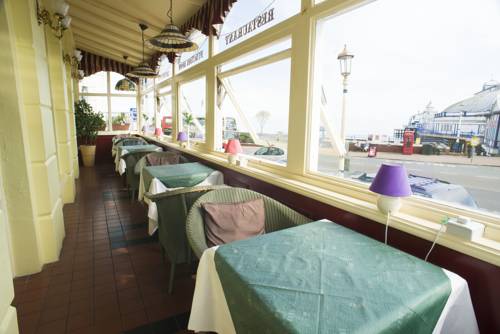 Фото The Pier Hotel