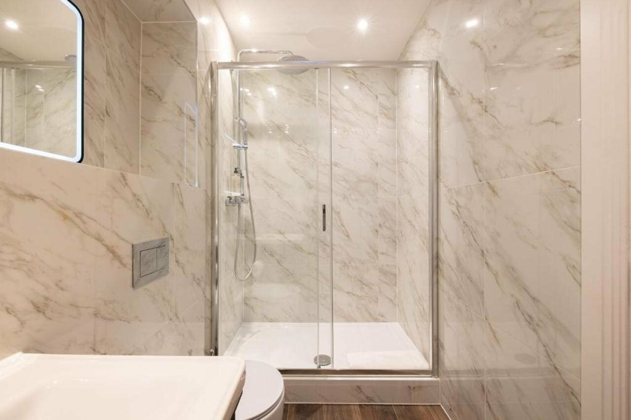 Фото Staines Riverside by Charles Hope