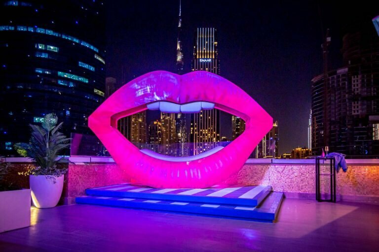 Bar, pub Lolita Pool Bar & Lounge, Dubai, photo