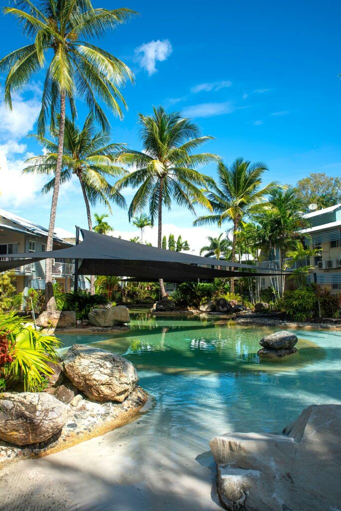 Hotel Marlin Cove Resort, Trinity Beach, photo