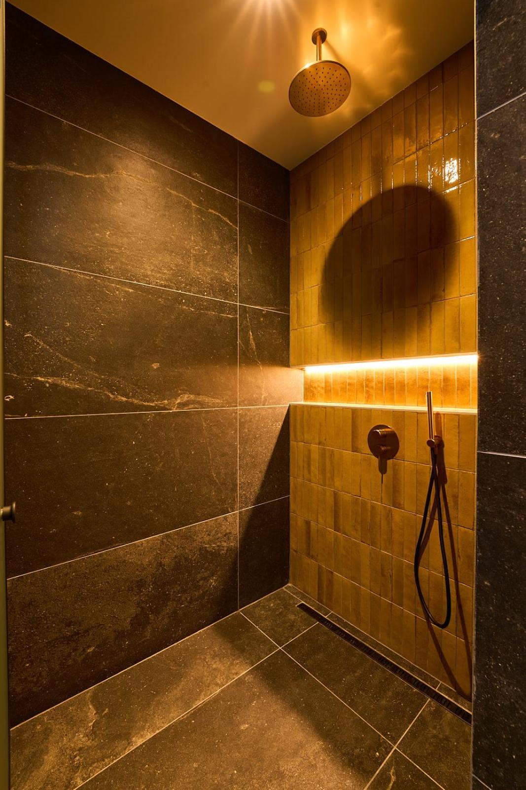 Фото Adella Boutique Hotel