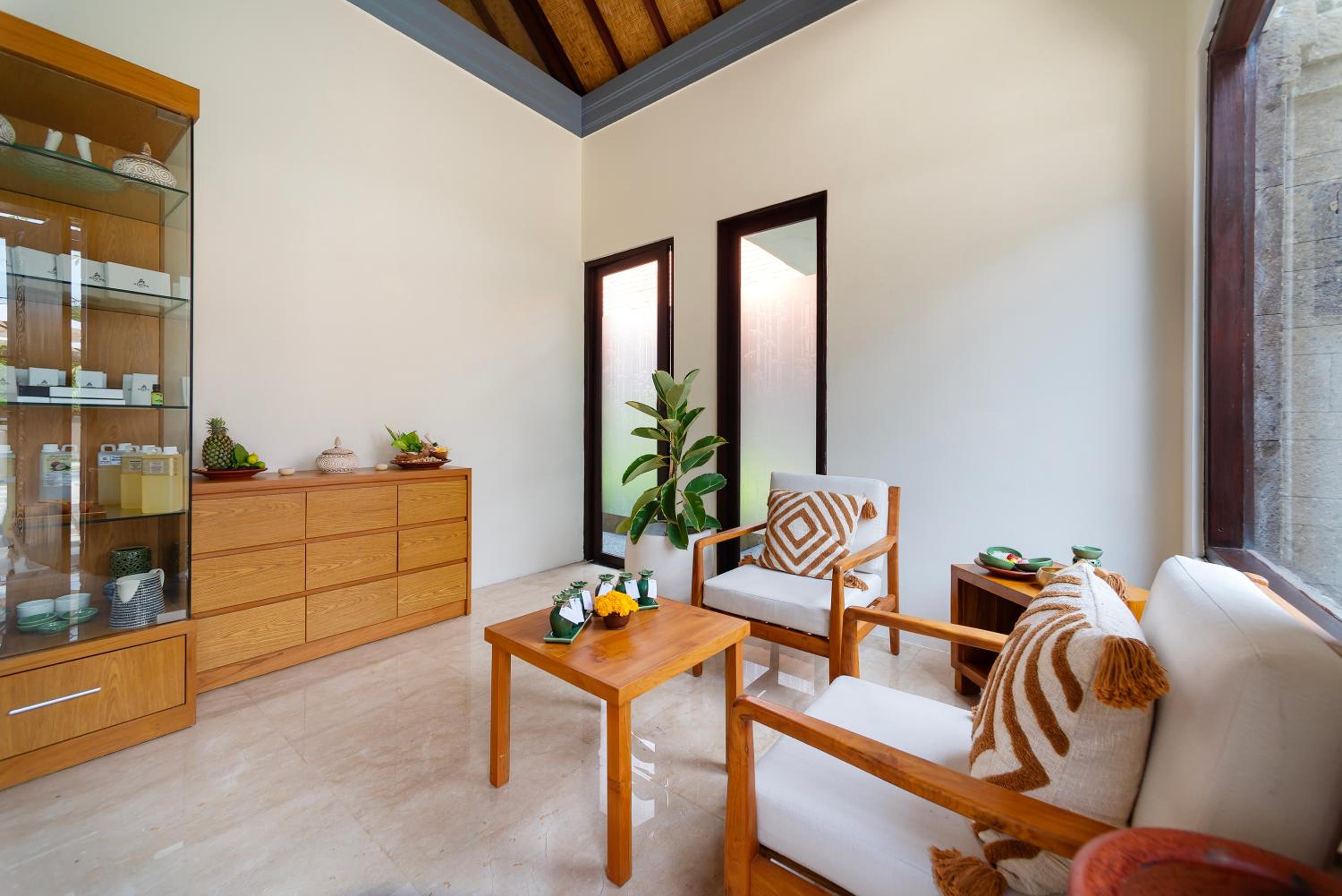 Фото The Lokha Umalas Villas & SPA