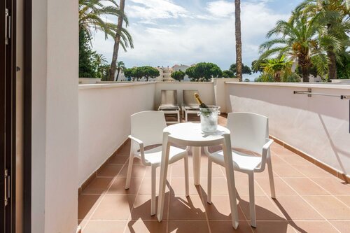 Гостиница Hotel Best Cambrils в Камбрильсе