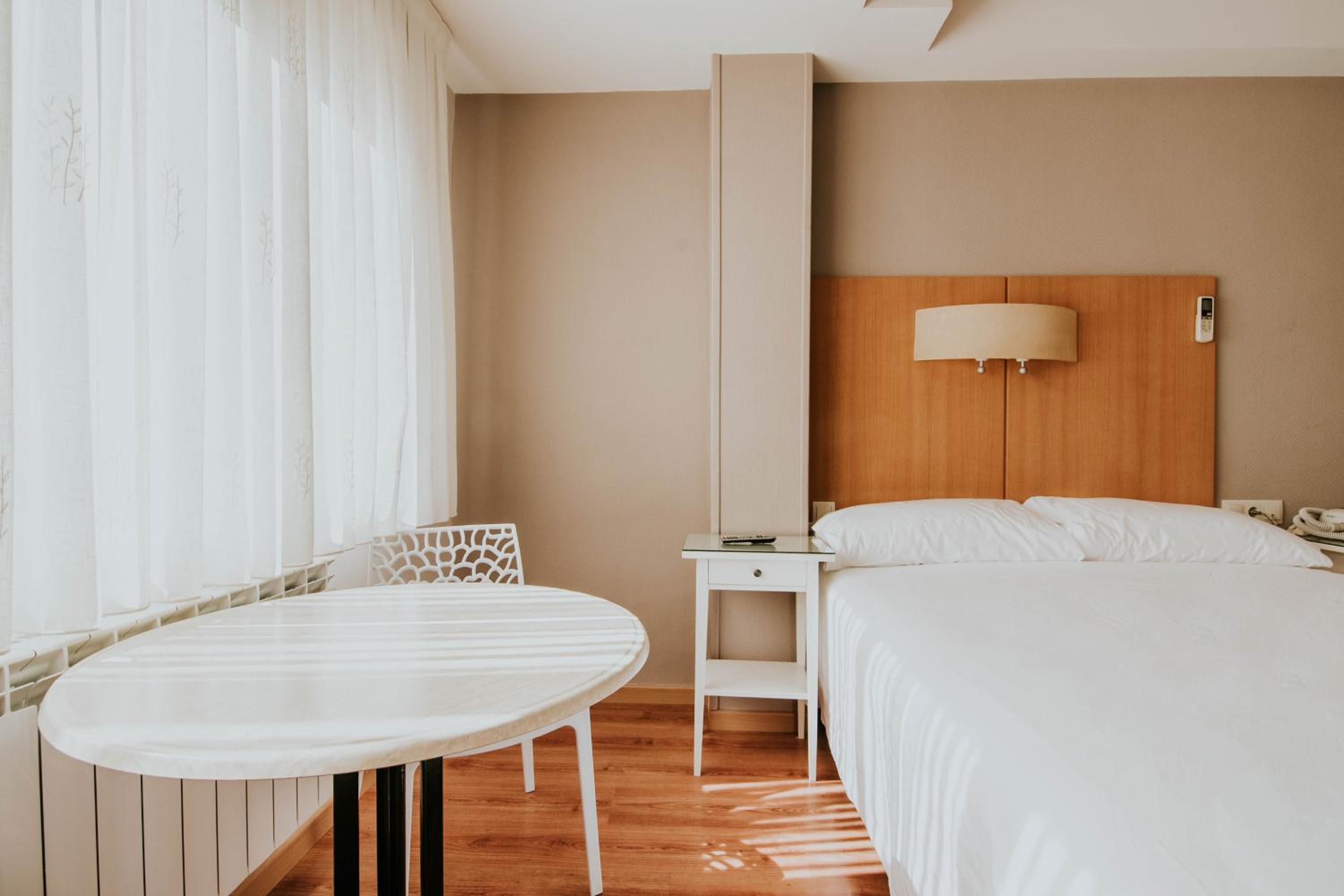 Фото Hotel Isasa