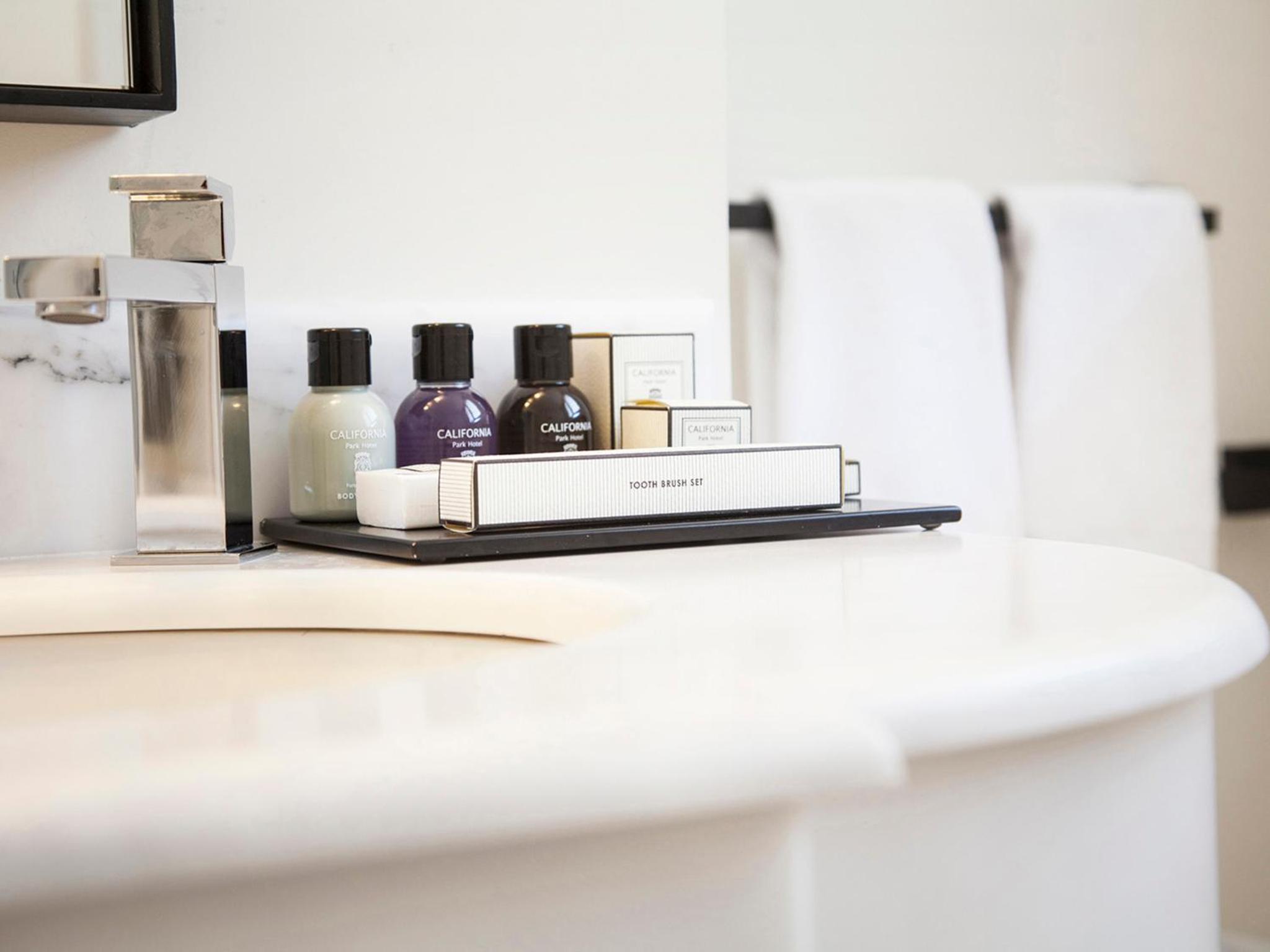 Фото California Park Hotel