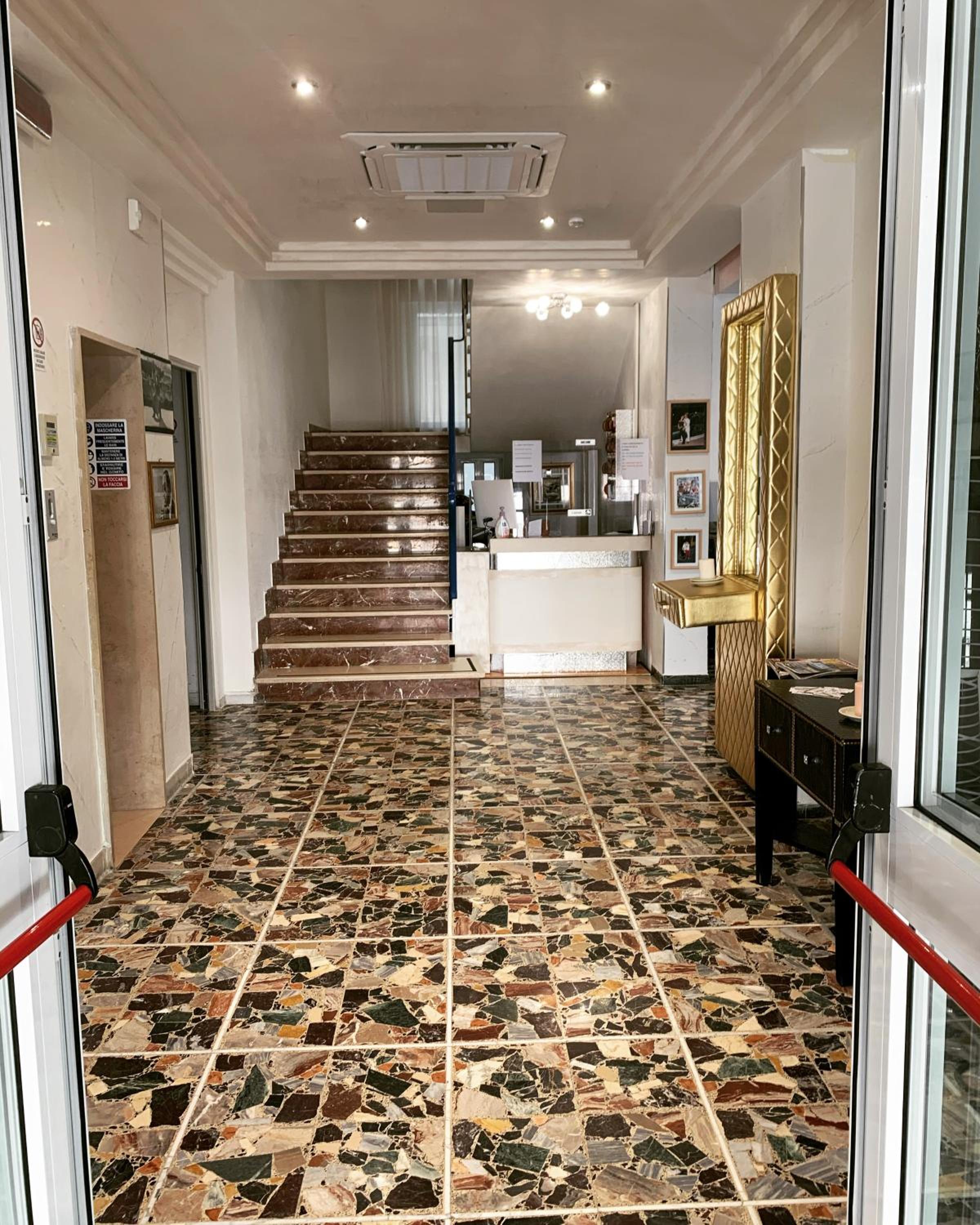 Фото отеля 4