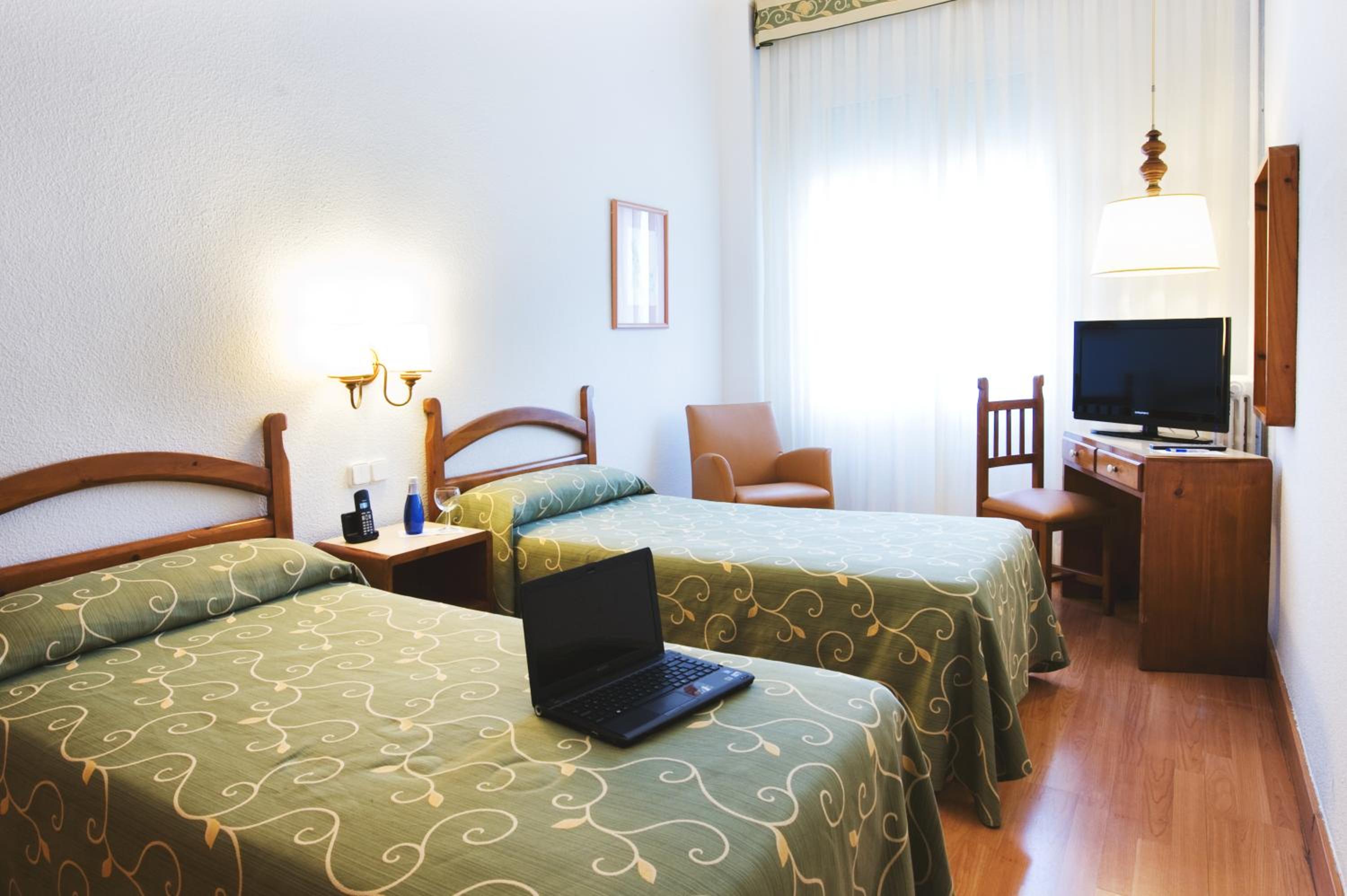 Фото Hotel Miramar Badalona