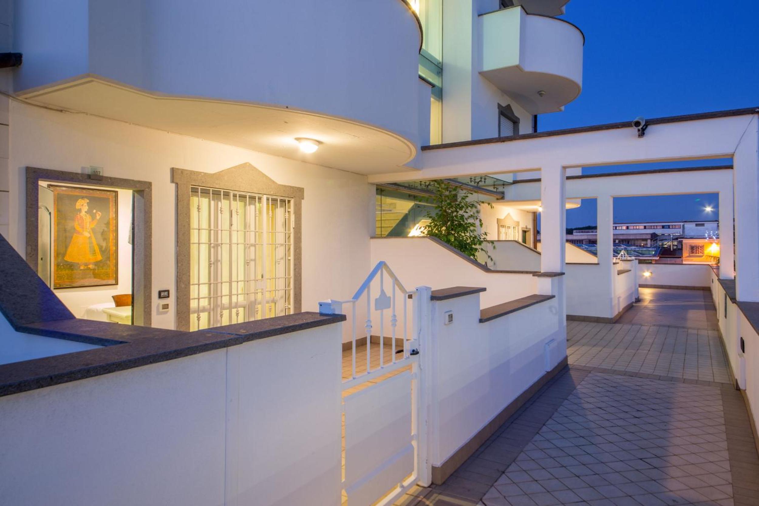 Фото Arcom Palace