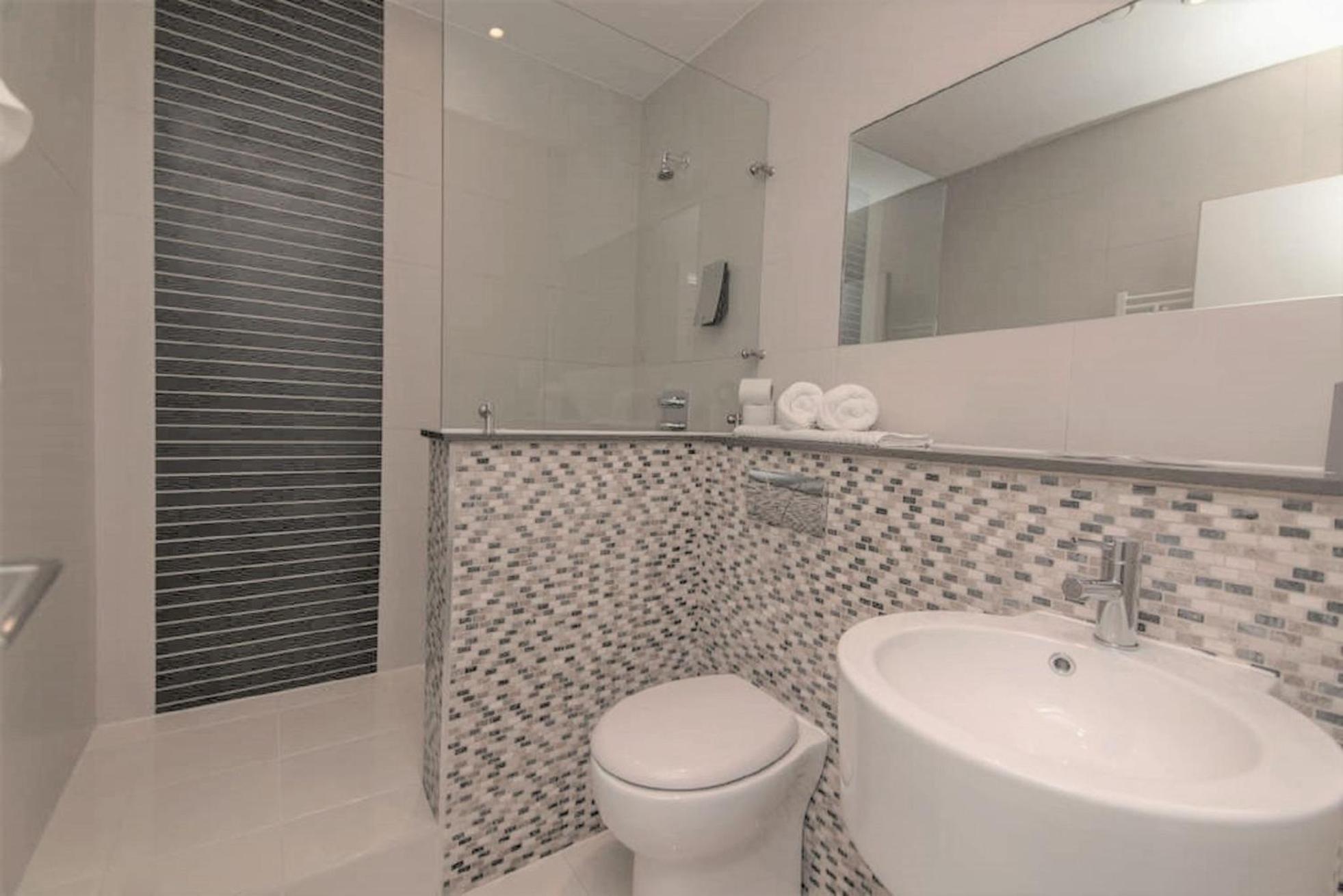 Фото Church Street by Supercity Aparthotels