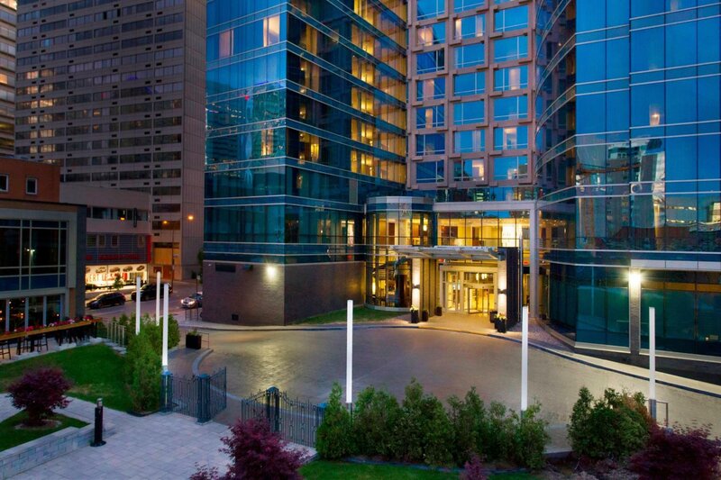Гостиница Courtyard by Marriott Montreal Downtown в Монреале