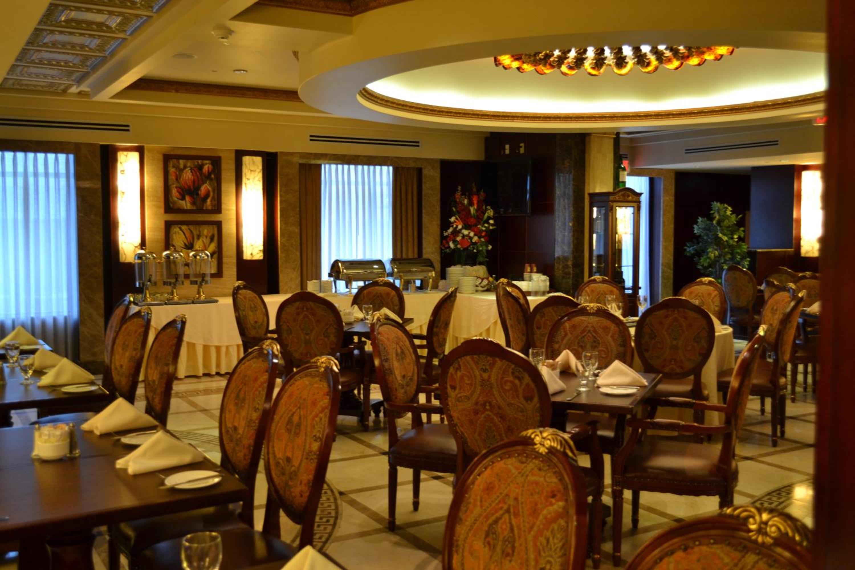 Фото Radisson Toronto Airport West