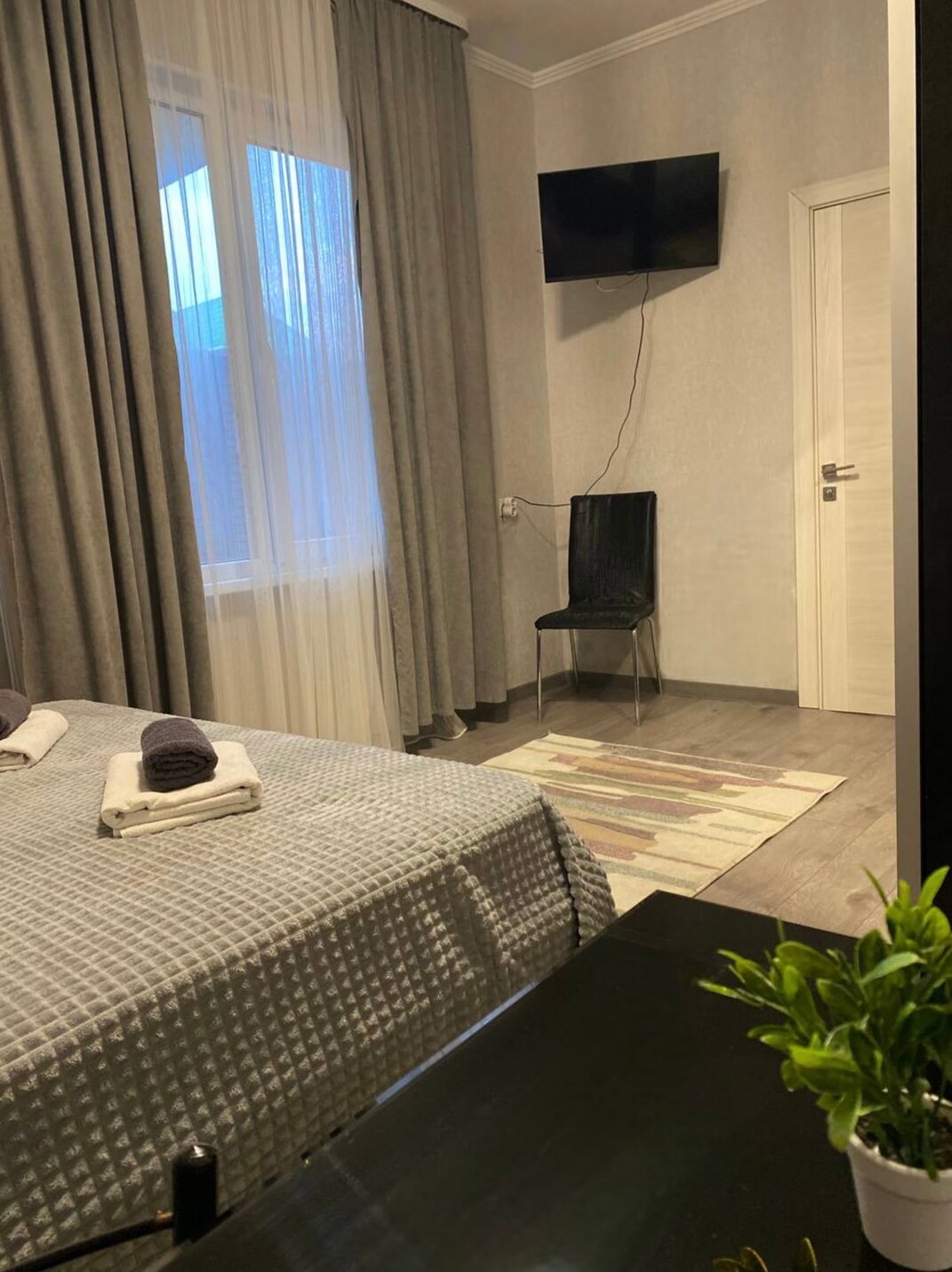 Фото Continental