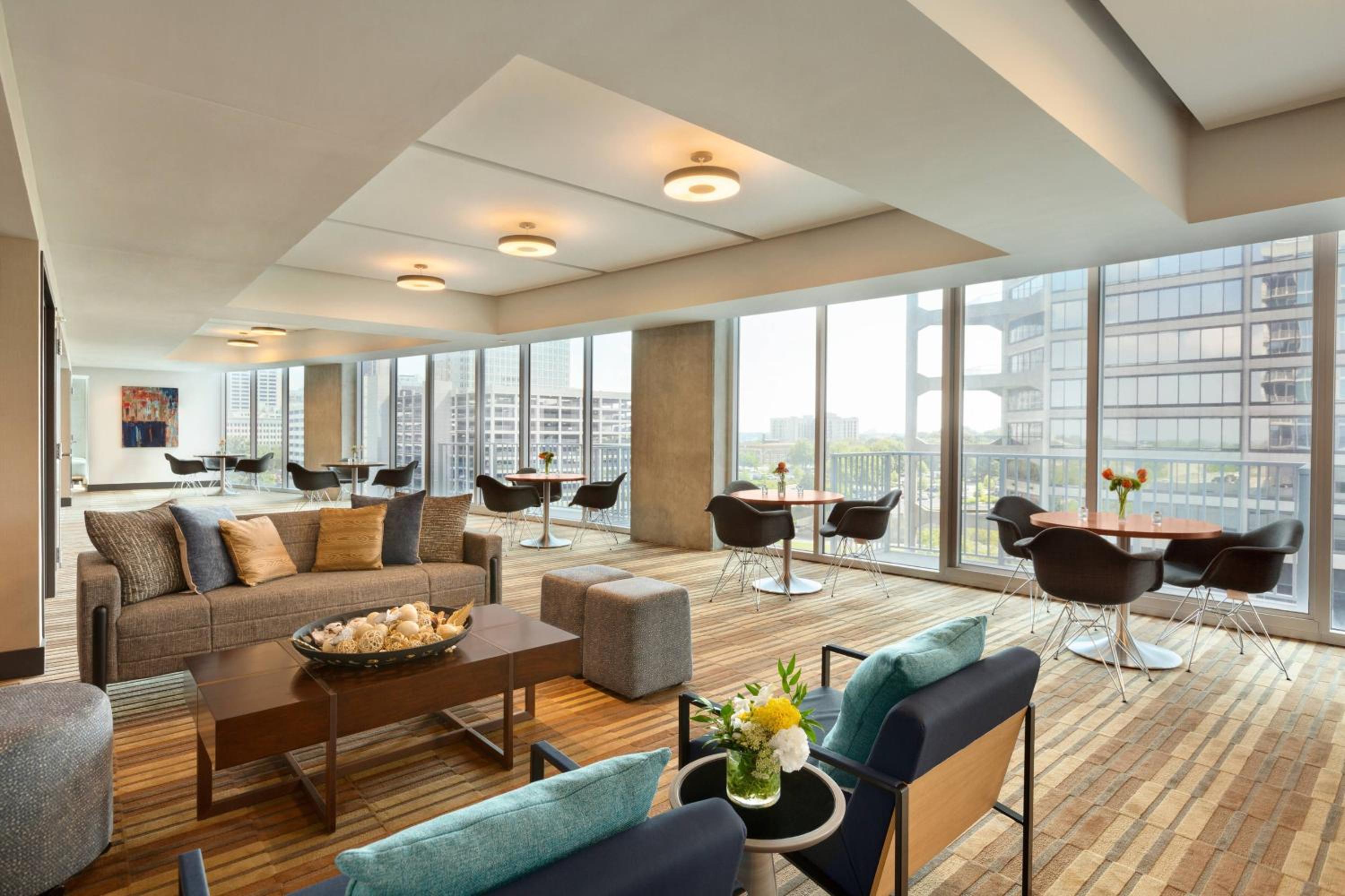 Фото Twelve Downtown, Autograph Collection