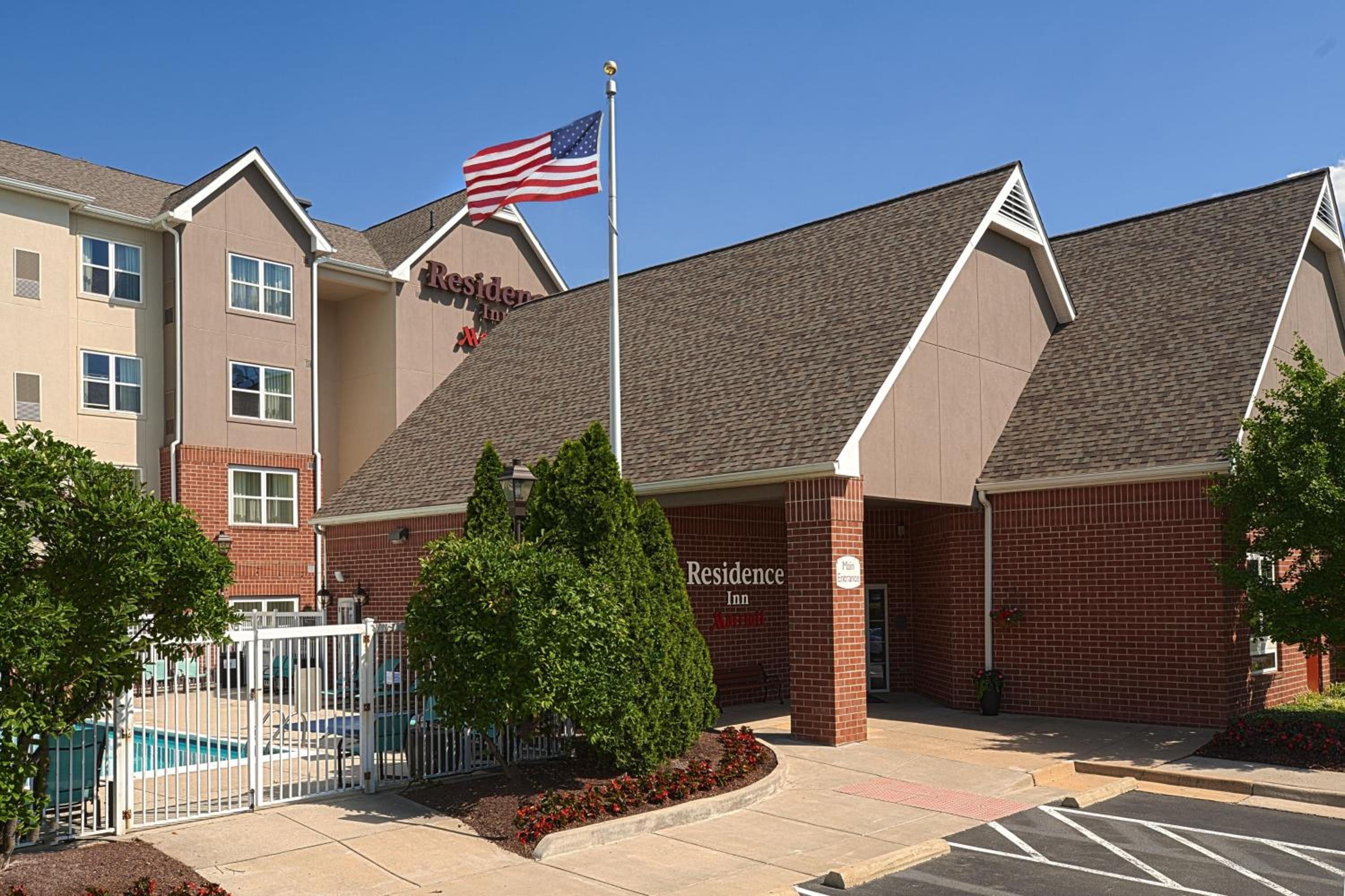Фото Residence Inn by Marriott Chantilly Dulles South