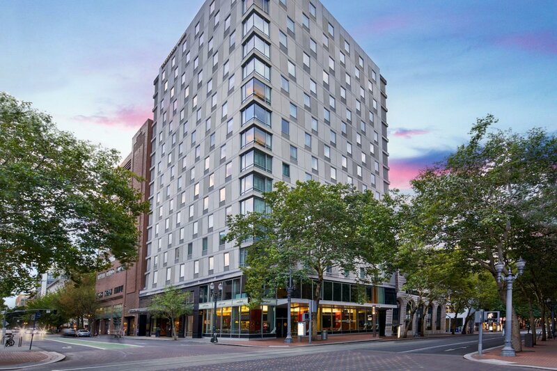 Гостиница Courtyard by Marriott Portland City Center