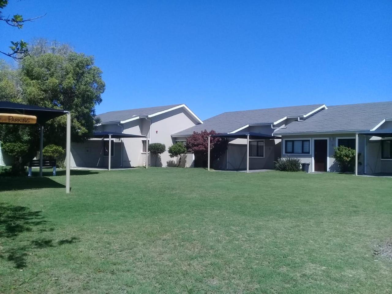 Фото Brenton Breakers