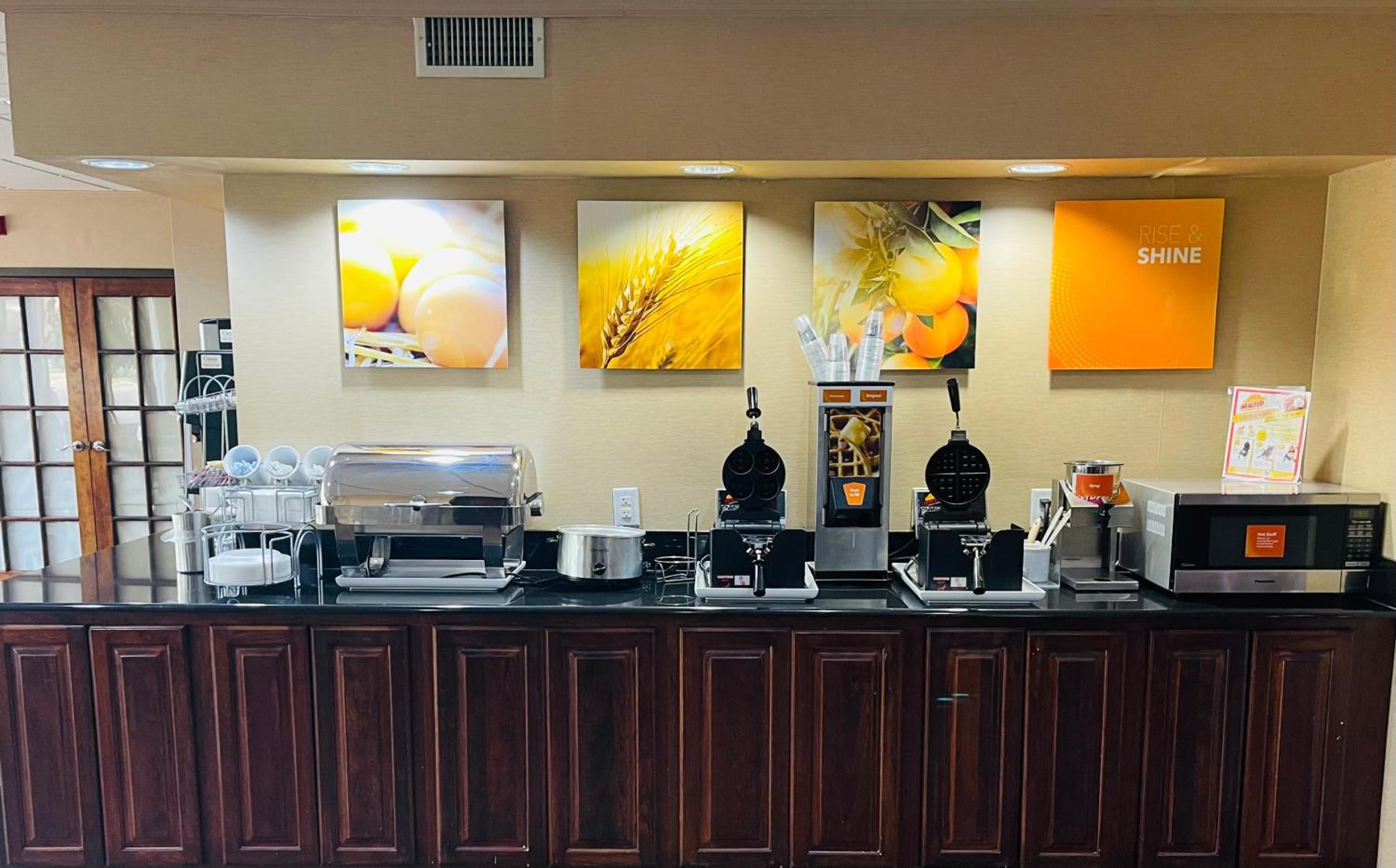 Фото Ardmore Inn & Suites