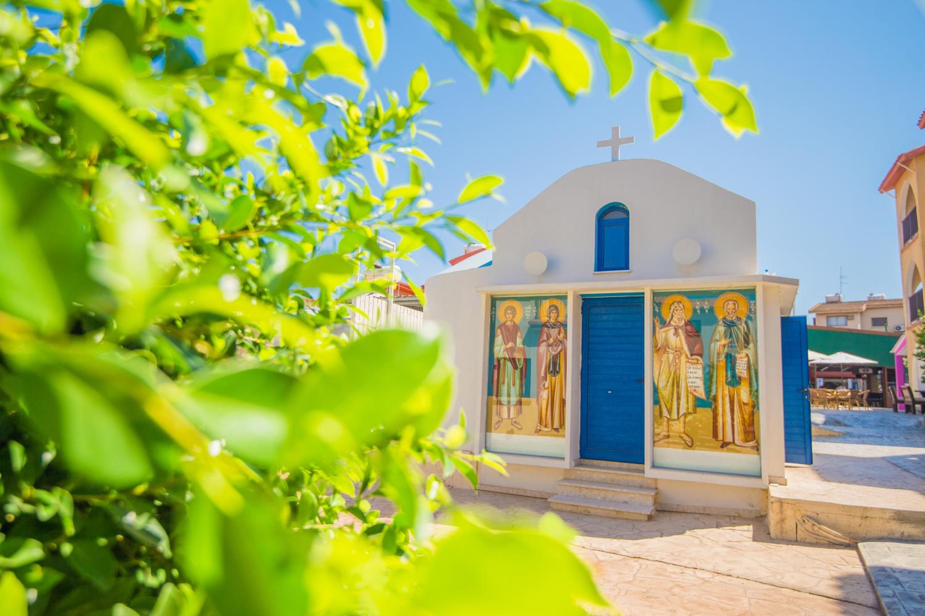 Фото Windmills Hotel Apartments