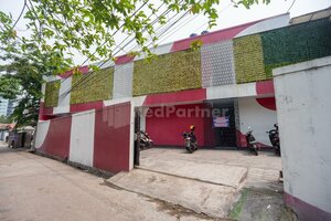 Гостиница Super Oyo 2223 J&b Room Utan Kayu