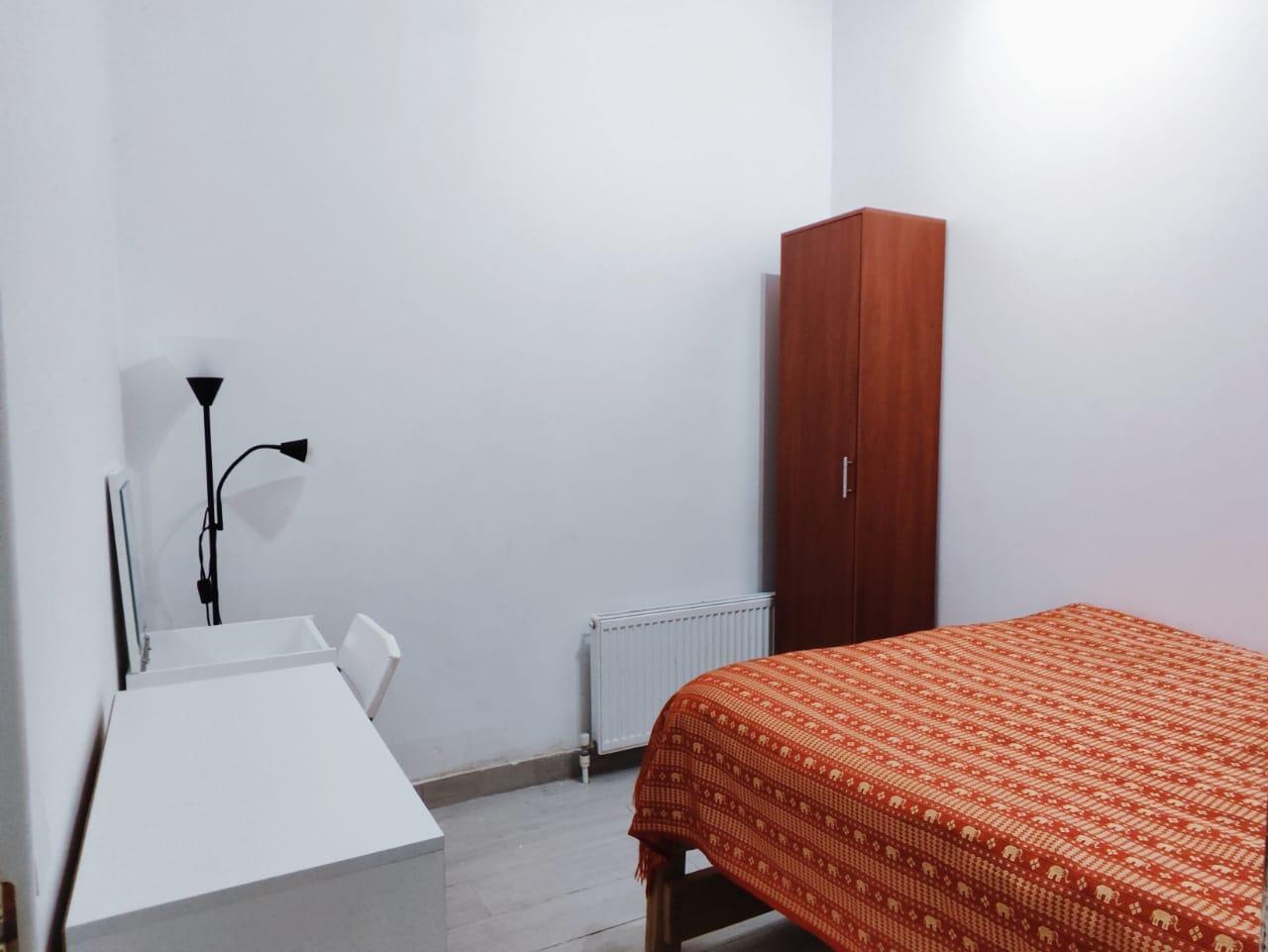 Фото Белоснежный дом в историческом центре