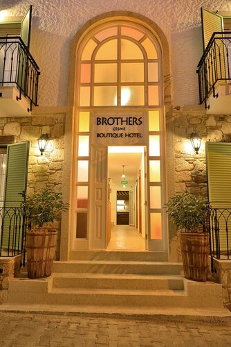 Гостиница Brothers Çeşme Boutique Hotel в Чешме