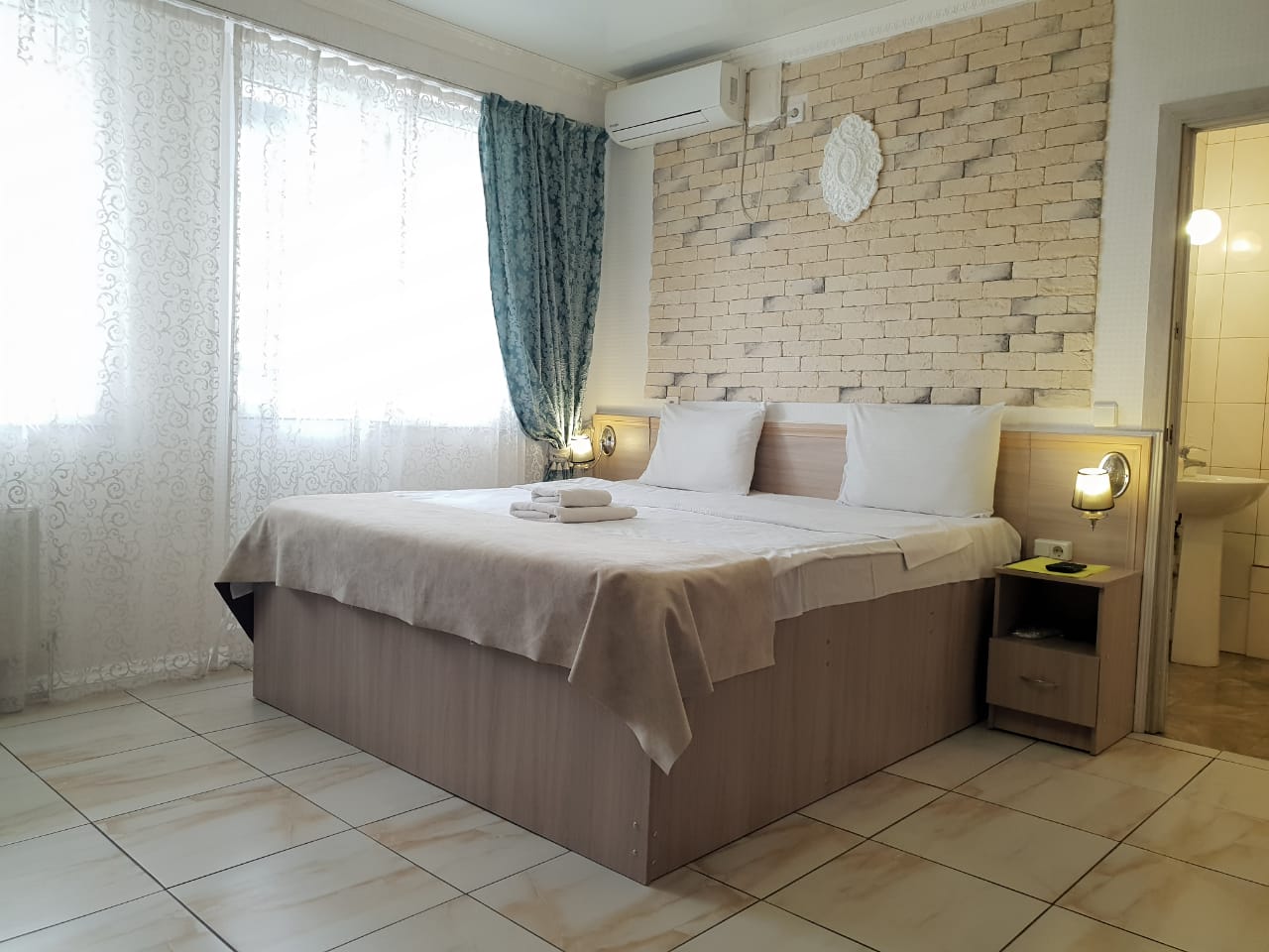 Фото отеля 2