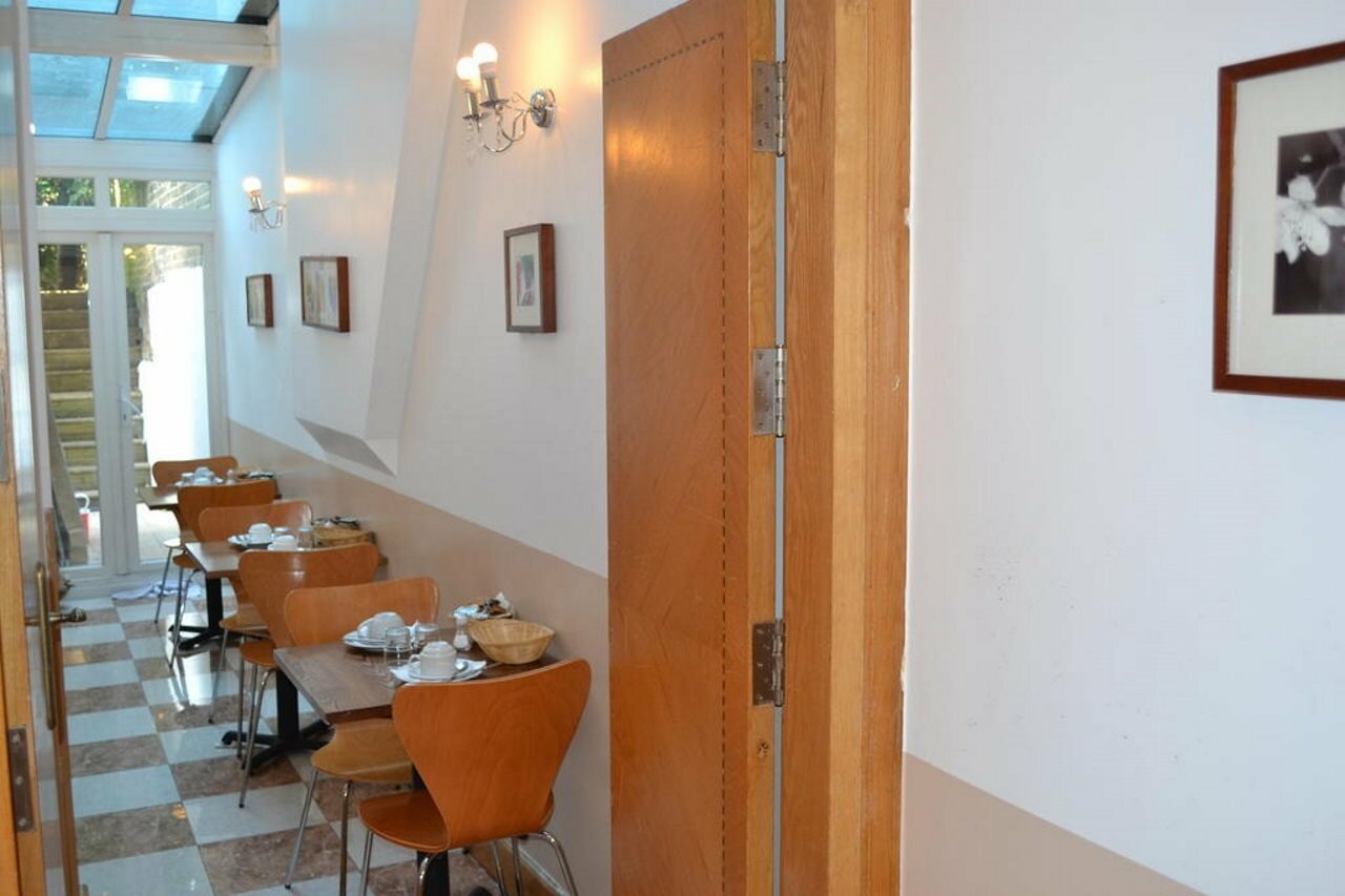 Фото Oxford Hotel Earl's Court