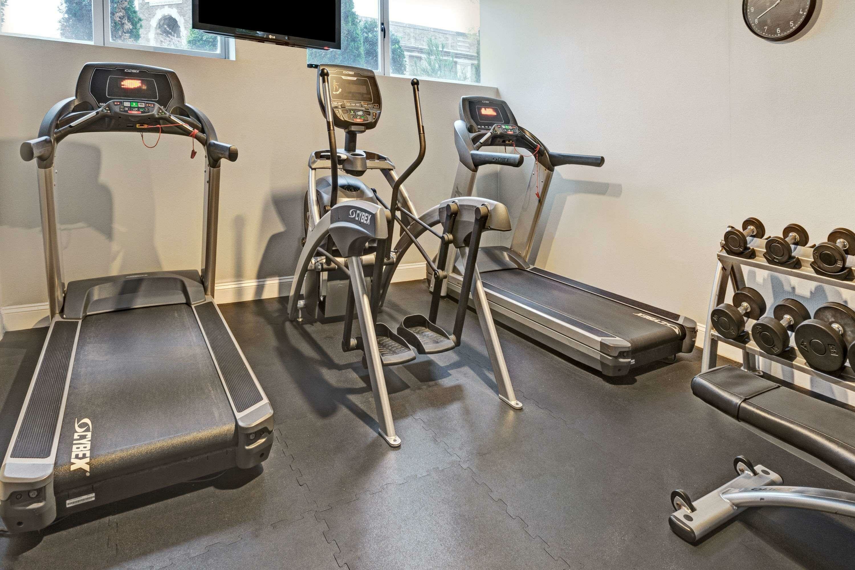 Фото Wyndham Garden Long Island City