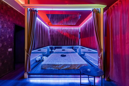 Mashhur Viktoriya Bonya bilan porno