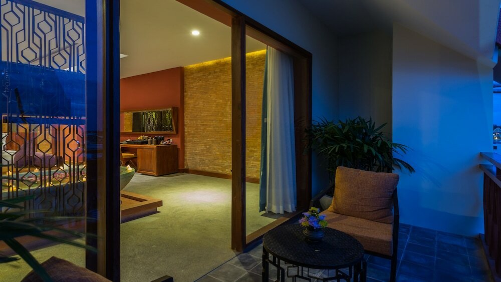 Фото Golden Temple Boutique