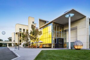 Гостиница Hyatt Hotel Canberra - a Park Hyatt
