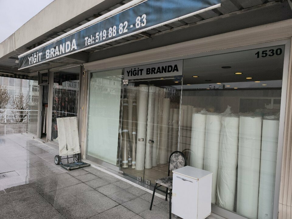 Frame and awning structures Yigit Branda, Istanbul, photo