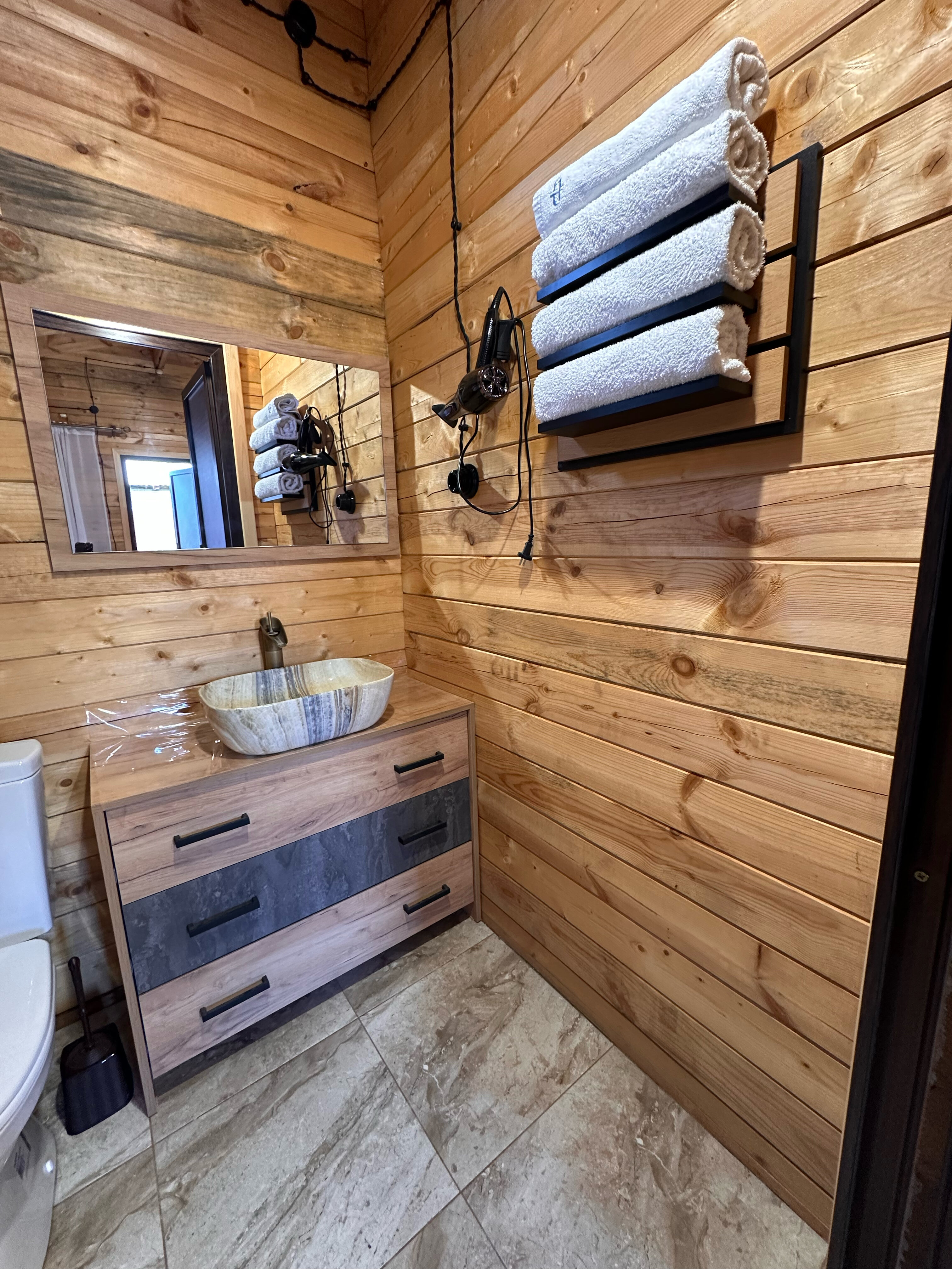 Фото Атлант