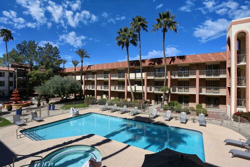 Гостиница DoubleTree Suites by Hilton Tucson Airport