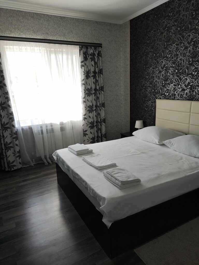 Hotel Red Line, Novorossiysk, photo