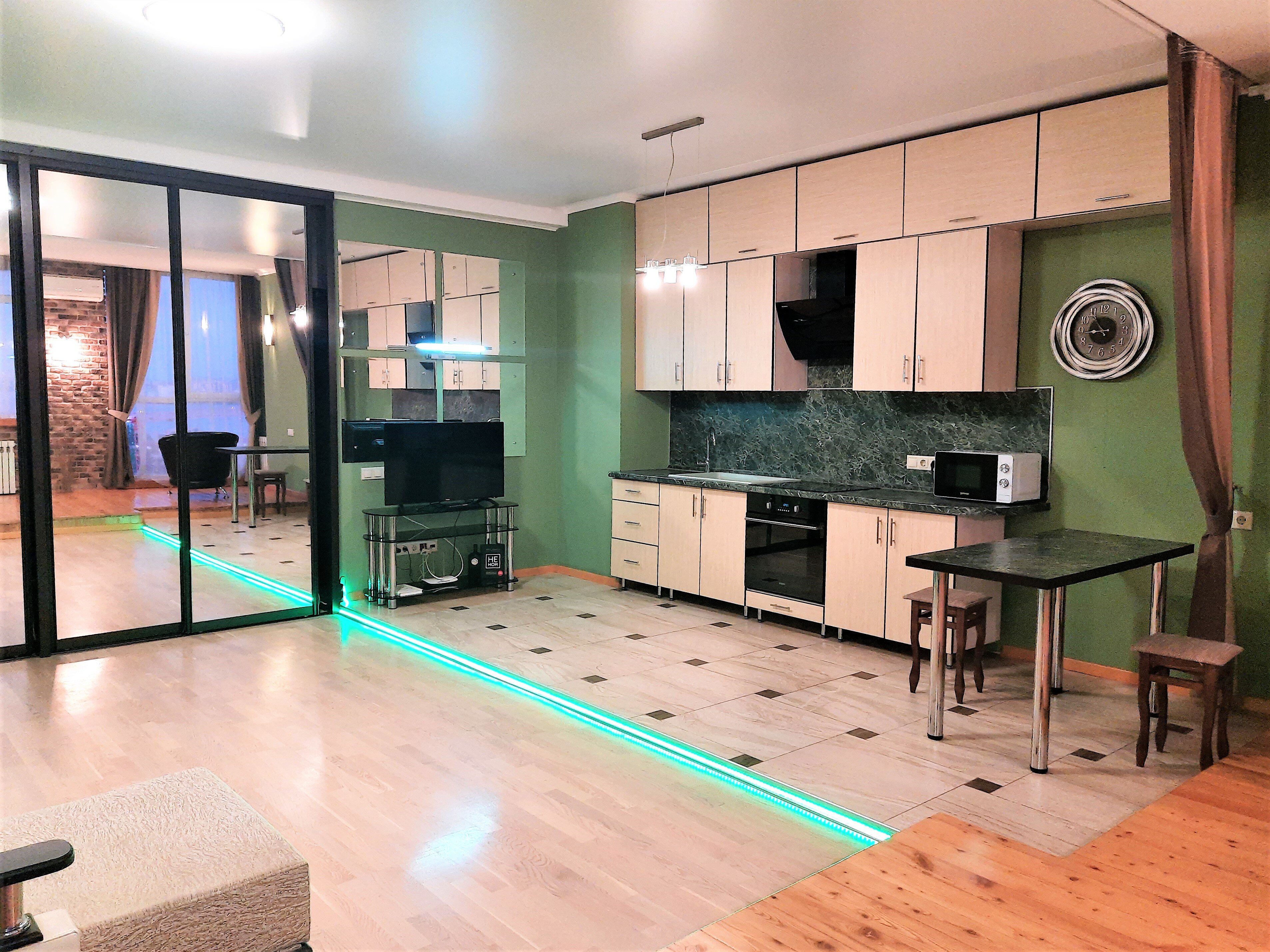 Фото Megapolis на улице Сакко и Ванцетти 78А