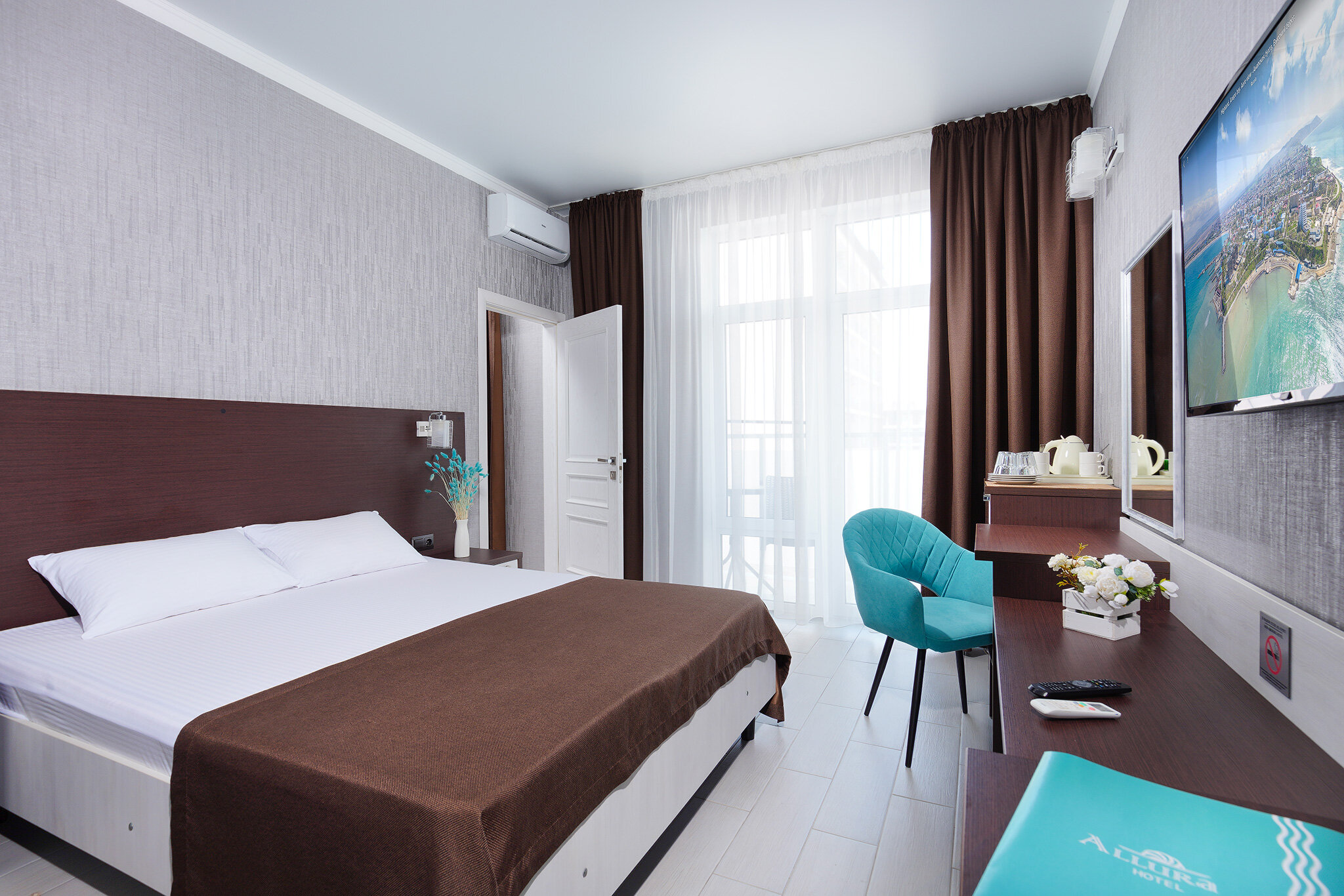 Фото отеля 2