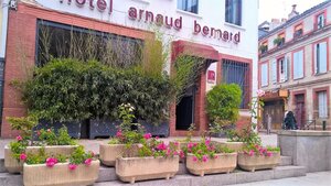 Гостиница Hotel Arnaud Bernard