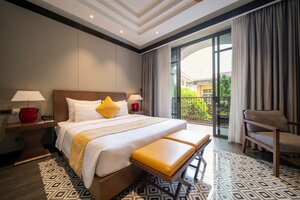 Гостиница Senna Hue Hotel