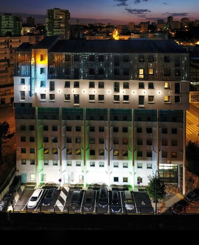 Гостиница Hotel Reseda в Монтрее
