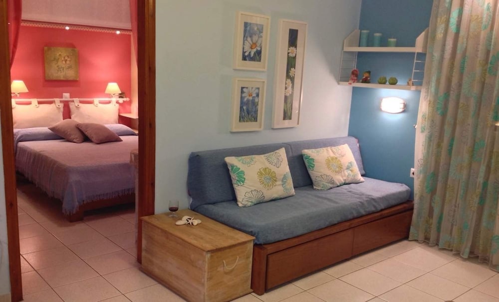 Фото Asterias Studios Apartments