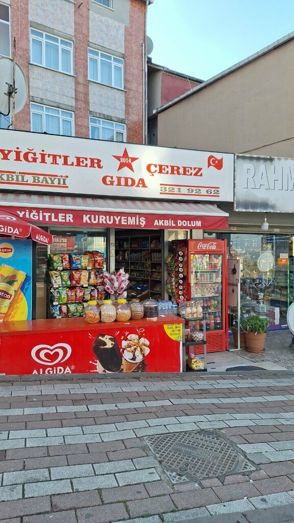 محل بقالة Yijitler Gyda Cherez ، اسطنبول، صورة