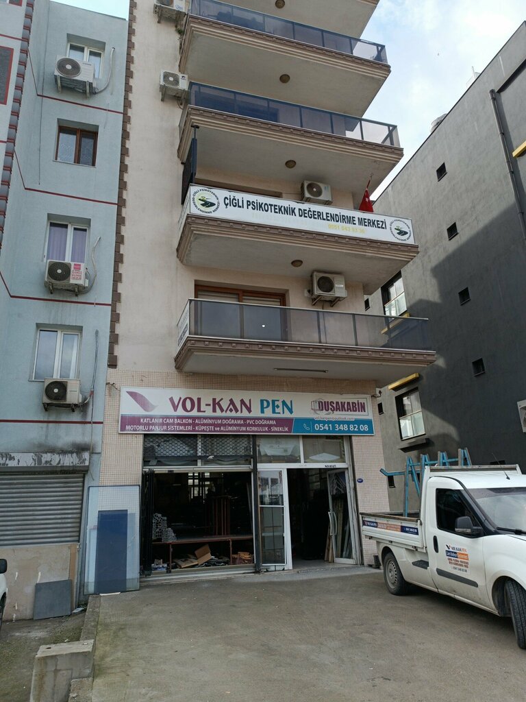 Windows Volkan Pen, Izmir, photo