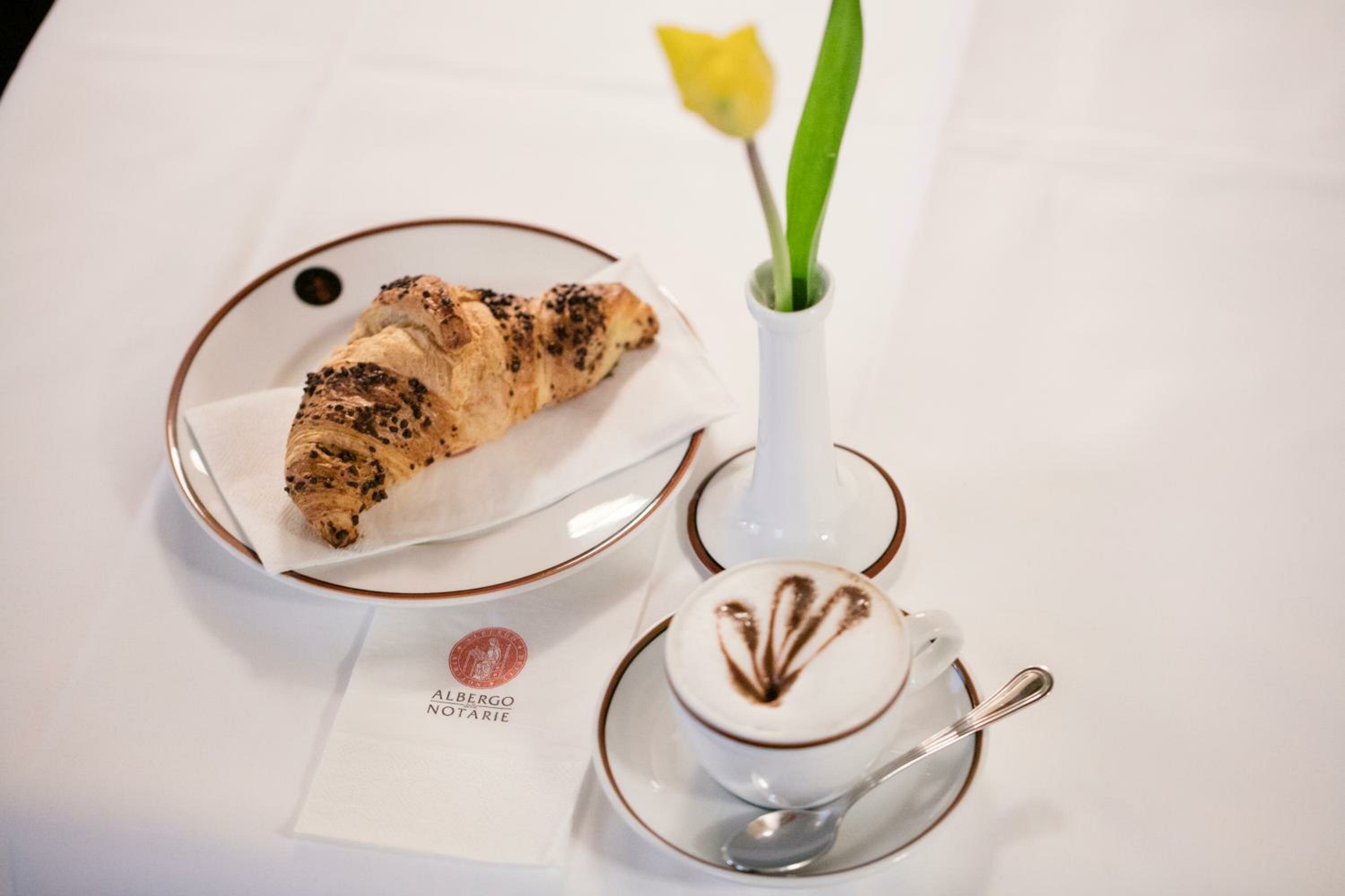 Фото Albergo Delle Notarie