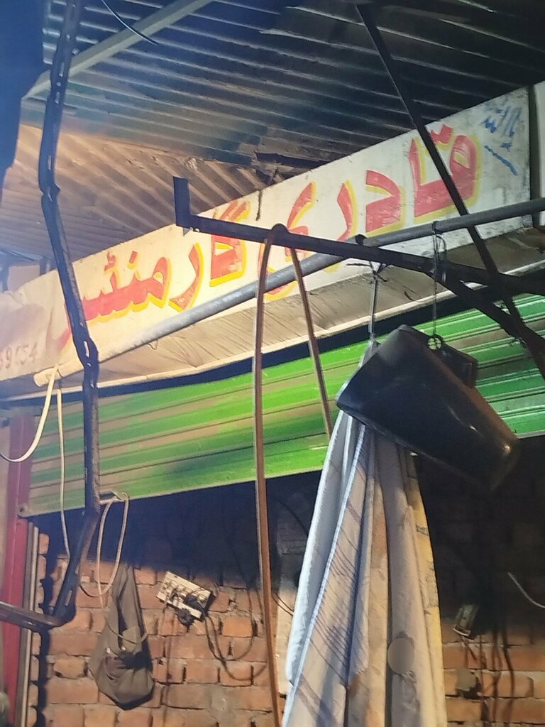 Outerwear shop Qadri garment, Lahore, photo