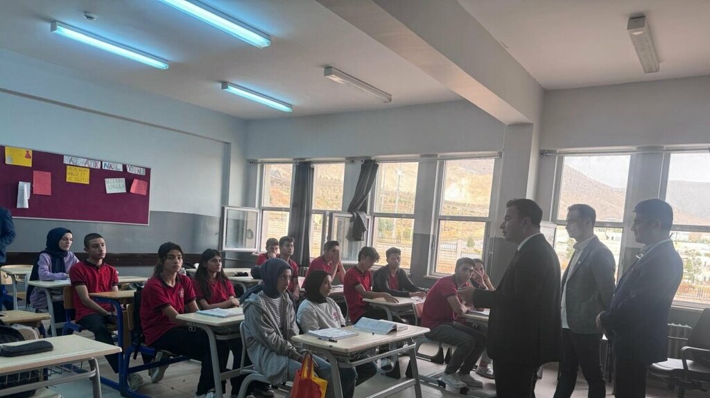 School Hasankeyf Besir Tutus Multi-Program Anatolian High School, Hasankeyf, photo