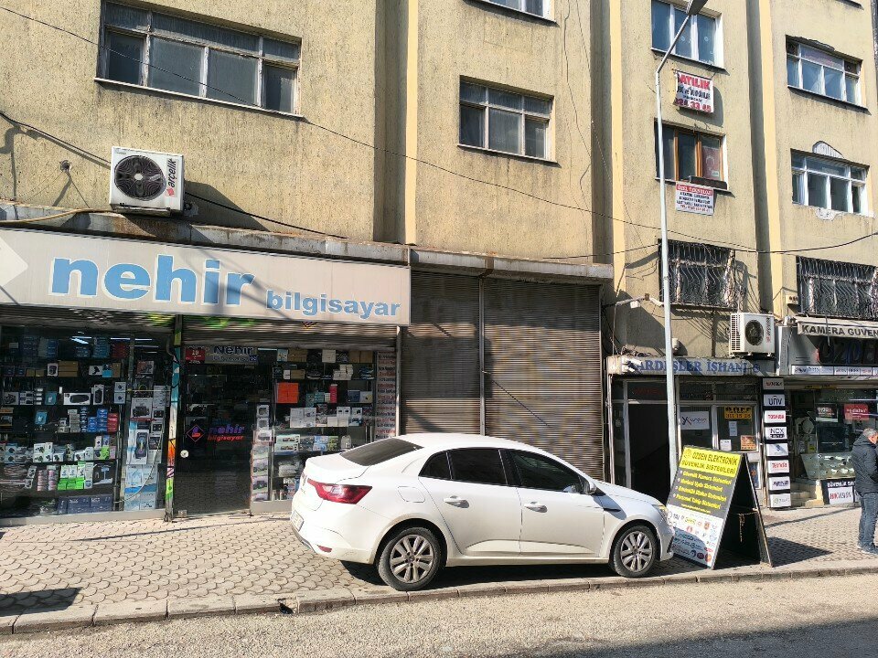 Thrift store Rasim Altinisik, Ankara, photo