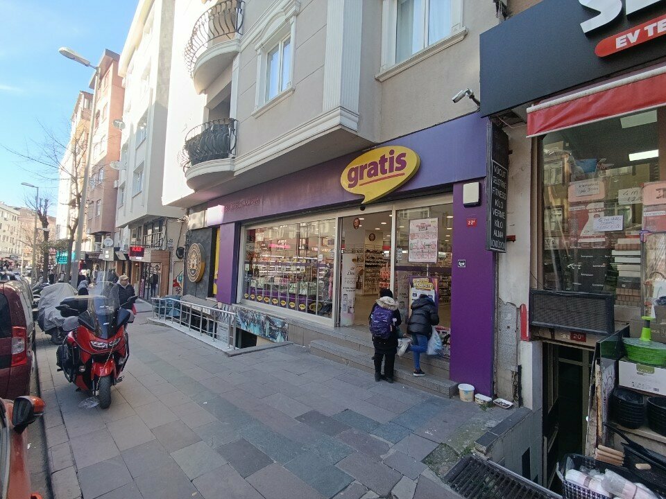 Perfume and cosmetics shop Gratis Gülbağ CD, Istanbul, photo